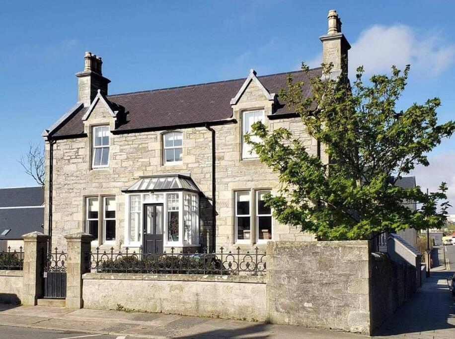 Beautiful 3-Story Townhouse In Central Lerwick Villa Exterior foto